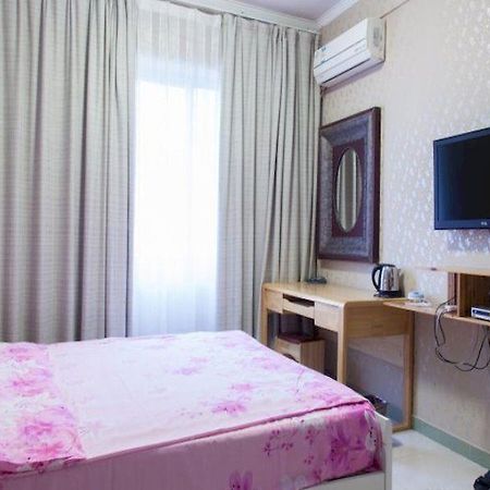 Mix Hotel Haikou  Bagian luar foto